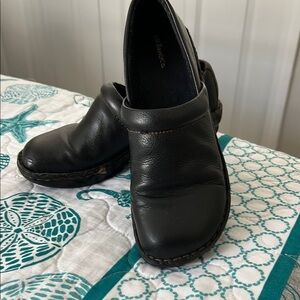 G.H. Bass & Co. Black Women's Leather Shoes, size 7.5